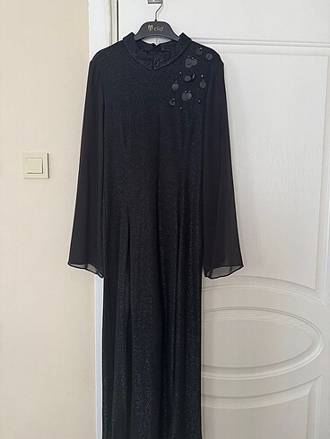 Armine kesik model elbise
