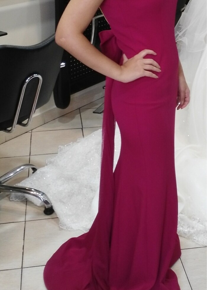 Mor uzun kuyruklu abiye - Görsel 3