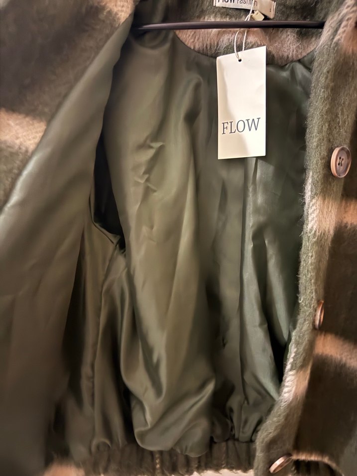 Yeşil oversize kısa çizgili tüy dokulu ceket - Görsel 4