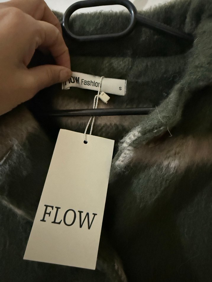 Yeşil oversize kısa çizgili tüy dokulu ceket - Görsel 3