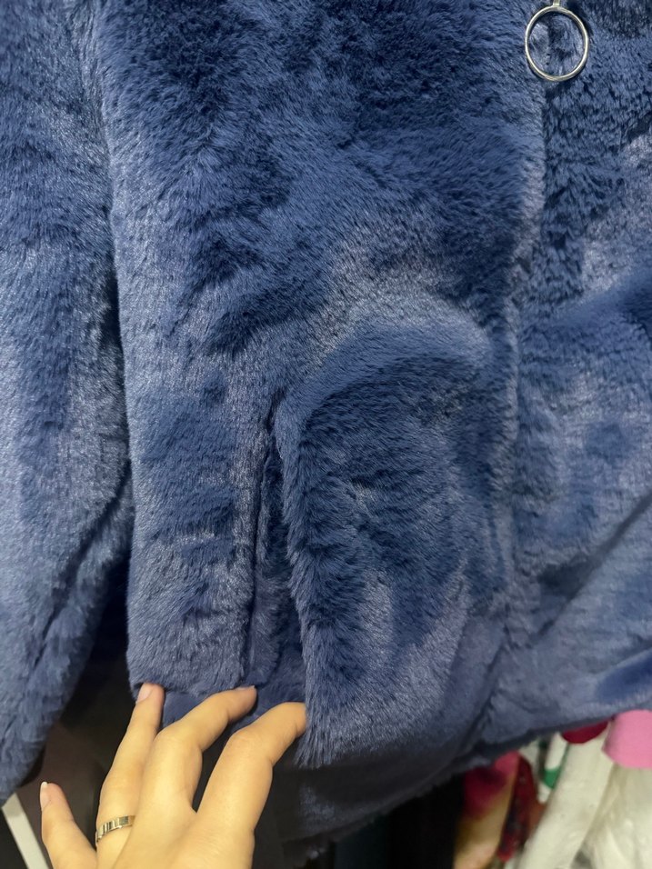 Mavi Peluş Ceket - Görsel 3