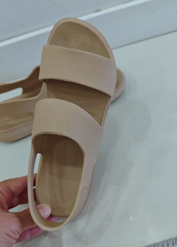 Diğer Bej Dolgu Topuklu çocuk Sandalet