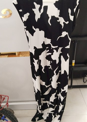 Drapeli Siyah Beyaz Bağlamalı Hamile Elbisesi - Görsel 5