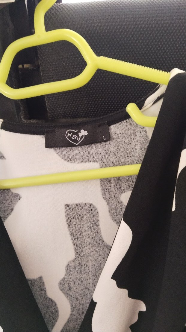 Drapeli Siyah Beyaz Bağlamalı Hamile Elbisesi - Görsel 4