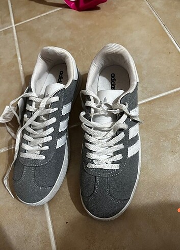 Adidas 40 numara ayakkabı 
