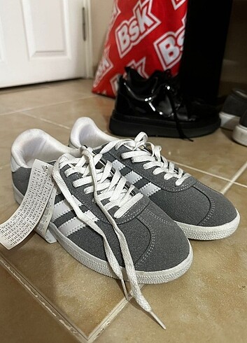Adidas Adidas 40 numara ayakkabı
