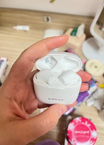 Infinix Beyaz Kablosuz Kulaklık - Görsel 2