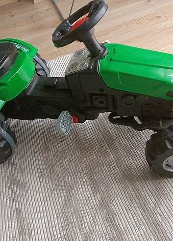 Oyuncak traktör 