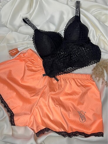 Bralet takım