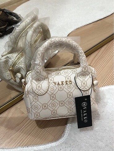 Beden Vakko mini speedy çanta