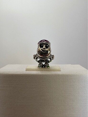 Pandora Pandora Buzz Lightyear charm s925 ayar gümüştür.????