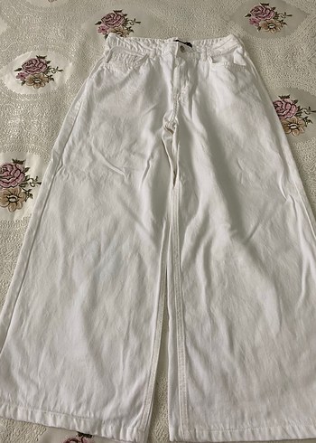 LC Waikiki Rahat Ve Sik Beyaz Genis Paca Pantolon