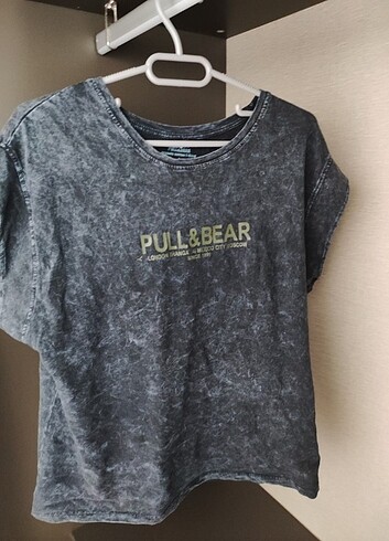 Pull bear t shirt