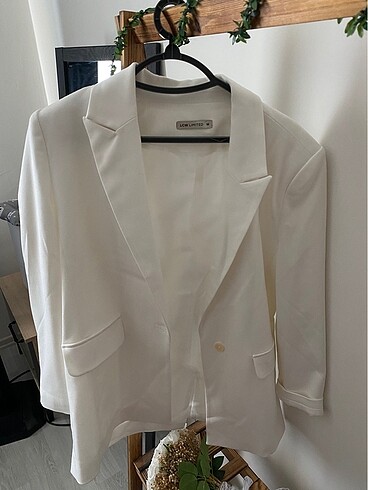 Beyaz blazer