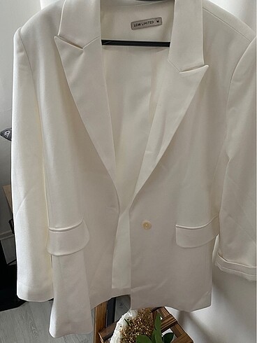 Zara Beyaz blazer