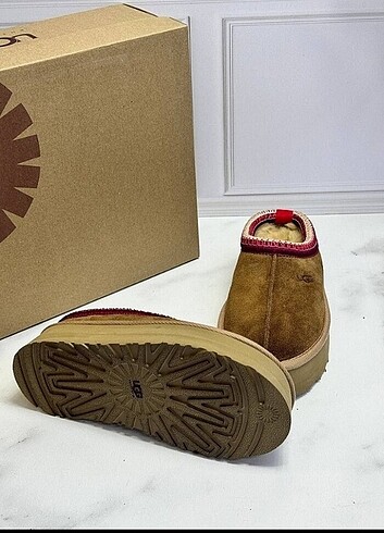 39 Beden Ugg Tazz