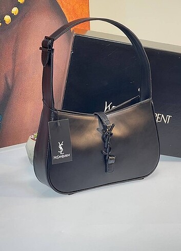 Yves Saint Laurent Çanta 