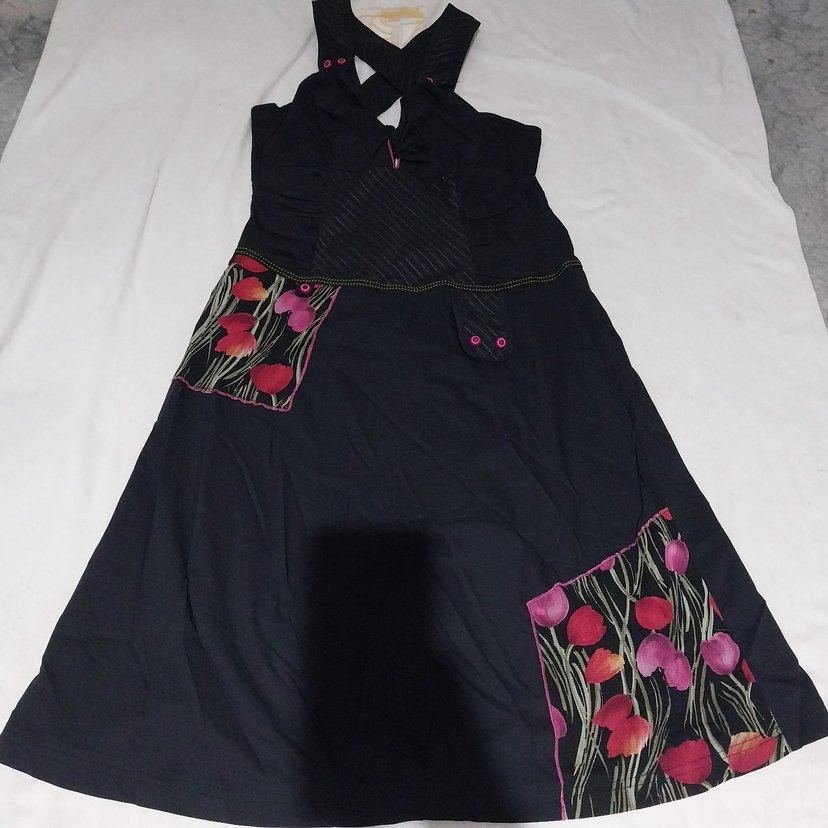 siyah ince kumaştan midi elbise - Görsel 5