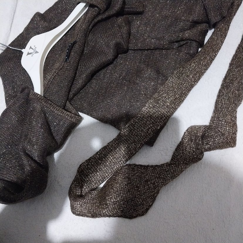 Parlak kahverengi V Yakalı Kemerli Elbise - Görsel 5