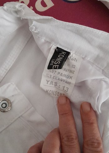 Düğmeli Beyaz pantolon erkek çocuk - Görsel 2