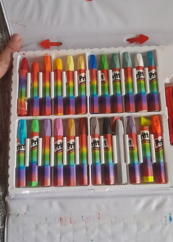 Pritt 24 Renk Pastel Boya görseldeki gibi eksiği