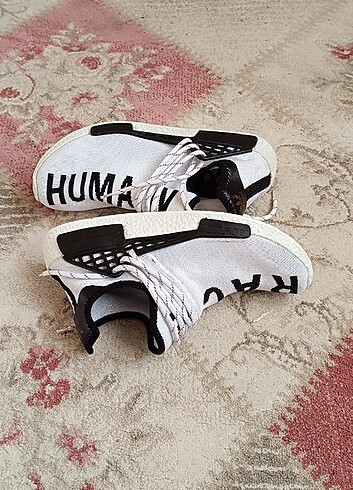 Adidas human race -ithaL 