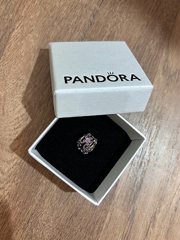 Pandora Çiçek Charm
