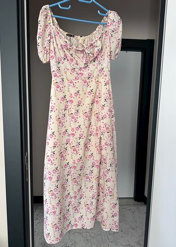 Pembe Baskılı Uzun Yırtmaçlı elbise