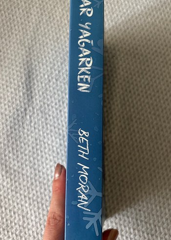 Kar Yağarken - Beth Moran - Görsel 2