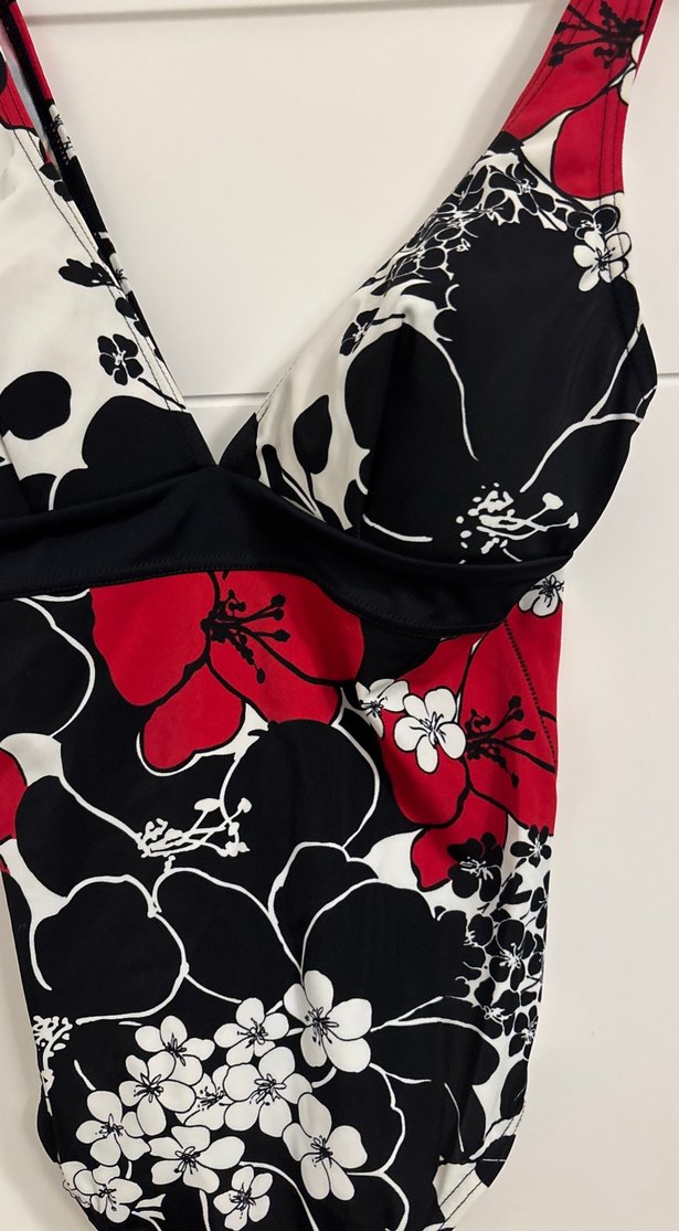 Çiçek Desenli Kadın Uzun Mayo - Görsel 2