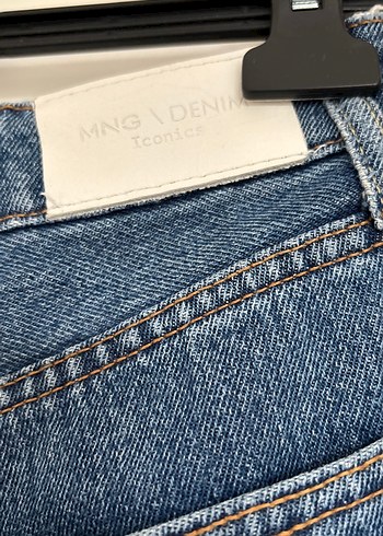 Kadın Mavi Koyu Renk Salaş Mini Denim Şort - Görsel 5