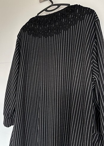 Uzun Siyah Çizgili Kadın Giyisi - Görsel 5