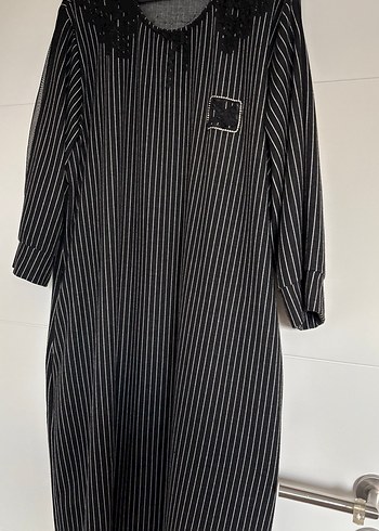 Uzun Siyah Çizgili Kadın Giyisi - Görsel 2