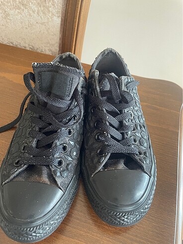 37,5 Beden siyah Renk Orjinal converse spor ayakkabı