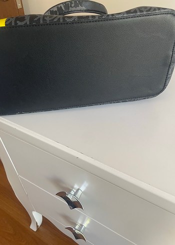 Beden Calvin Klein Siyah Desenli Kadın Postacı Çanta