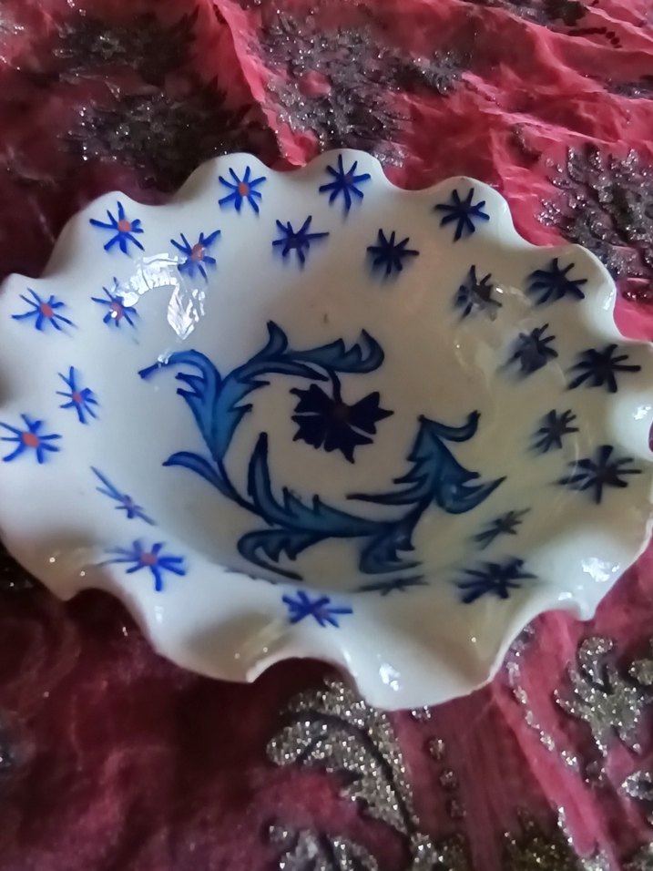 Vintage Mavi Çiçek Desenli Dalgalı Tabak - Görsel 3