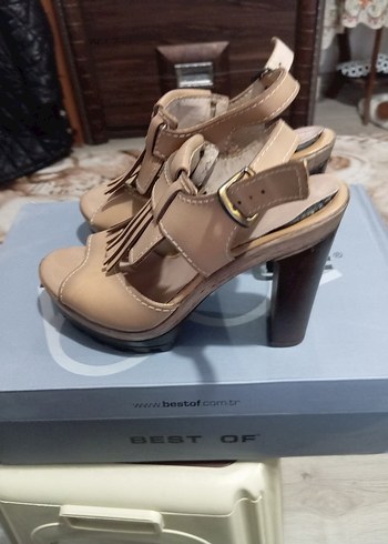 Bej Deri Püsküllü Kadın Dolgu Topuklu Sandalet - Görsel 3