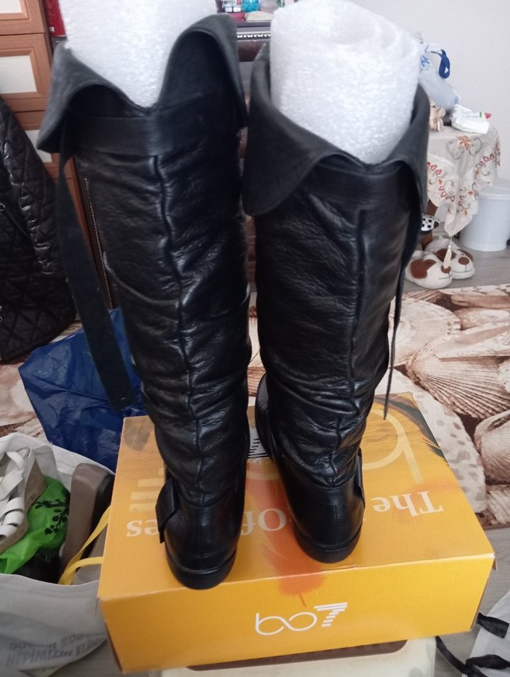 Siyah Deri Tokalı Dizüstü Stiletto Çizme - Görsel 3