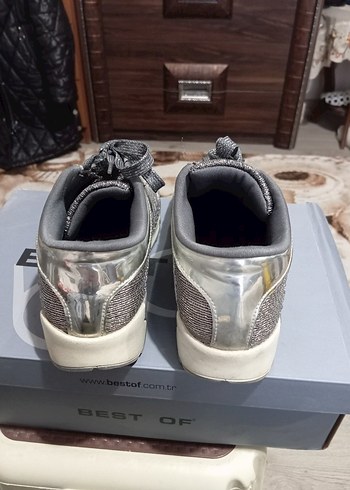 Gri Yılan Desenli Dolgu Topuklu Kadın Spor Ayakkabı - Görsel 4