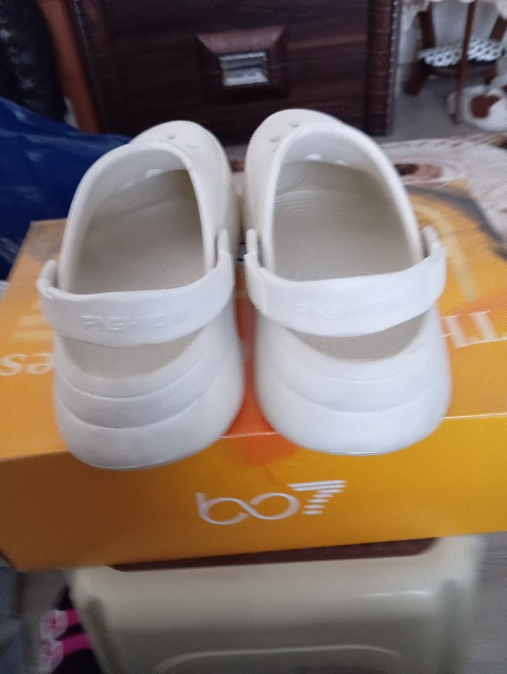 Beyaz Tokalı Kadın Terlik Platform Topuk - Görsel 4