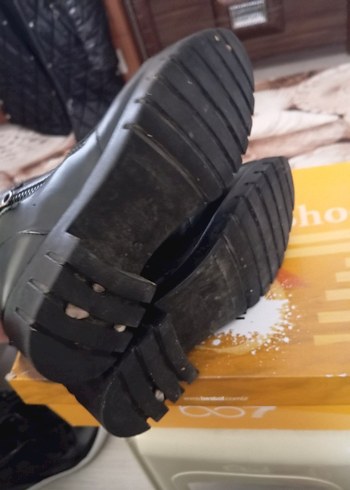 Siyah Tokalı Kadın Topuklu Bot - Görsel 8