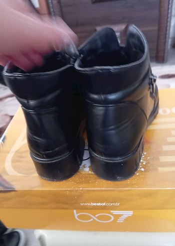 Siyah Tokalı Kadın Topuklu Bot - Görsel 4