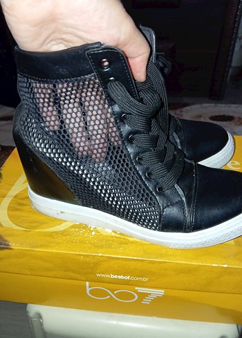 Siyah Bağcıklı Kadın Dolgu Topuk Spor Ayakkabı - Görsel 4