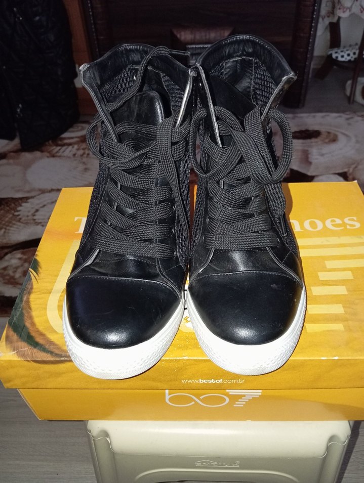 Siyah Bağcıklı Kadın Dolgu Topuk Spor Ayakkabı - Görsel 2