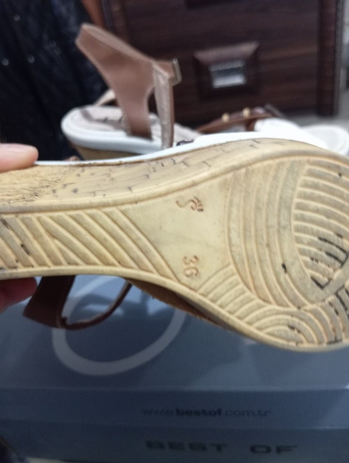 Bej Toka Detaylı Dolgu Topuklu Kadın Ayakkabı - Görsel 4