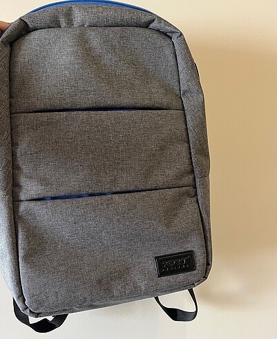Laptop sirt cantasi