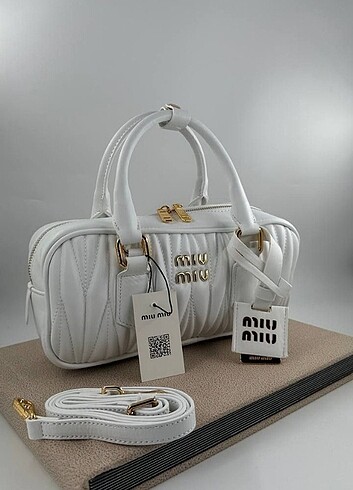 Miu Miu Miu miu çanta 