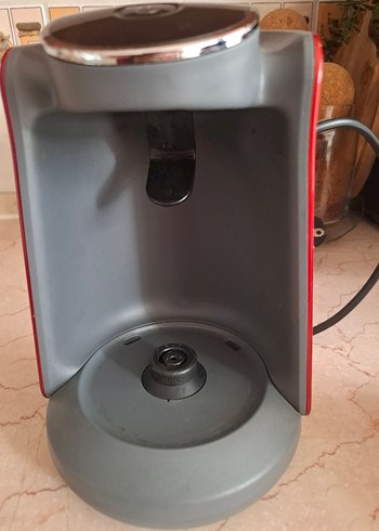 Beden Renk Kırmızı Kahve Makinesi