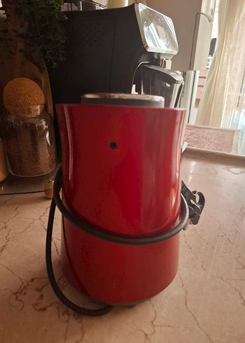 Beden Kırmızı Kahve Makinesi