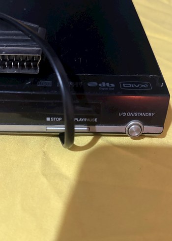 Gri DVD Oynatıcı ve Uzaktan Kumanda - Görsel 2